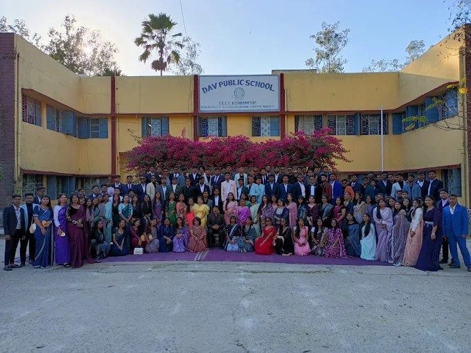 D A V Public School