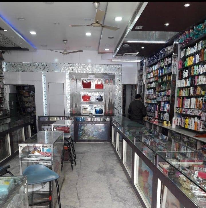 Heaven\'s look beauty parlour and institute