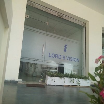 Lords Vision Institute