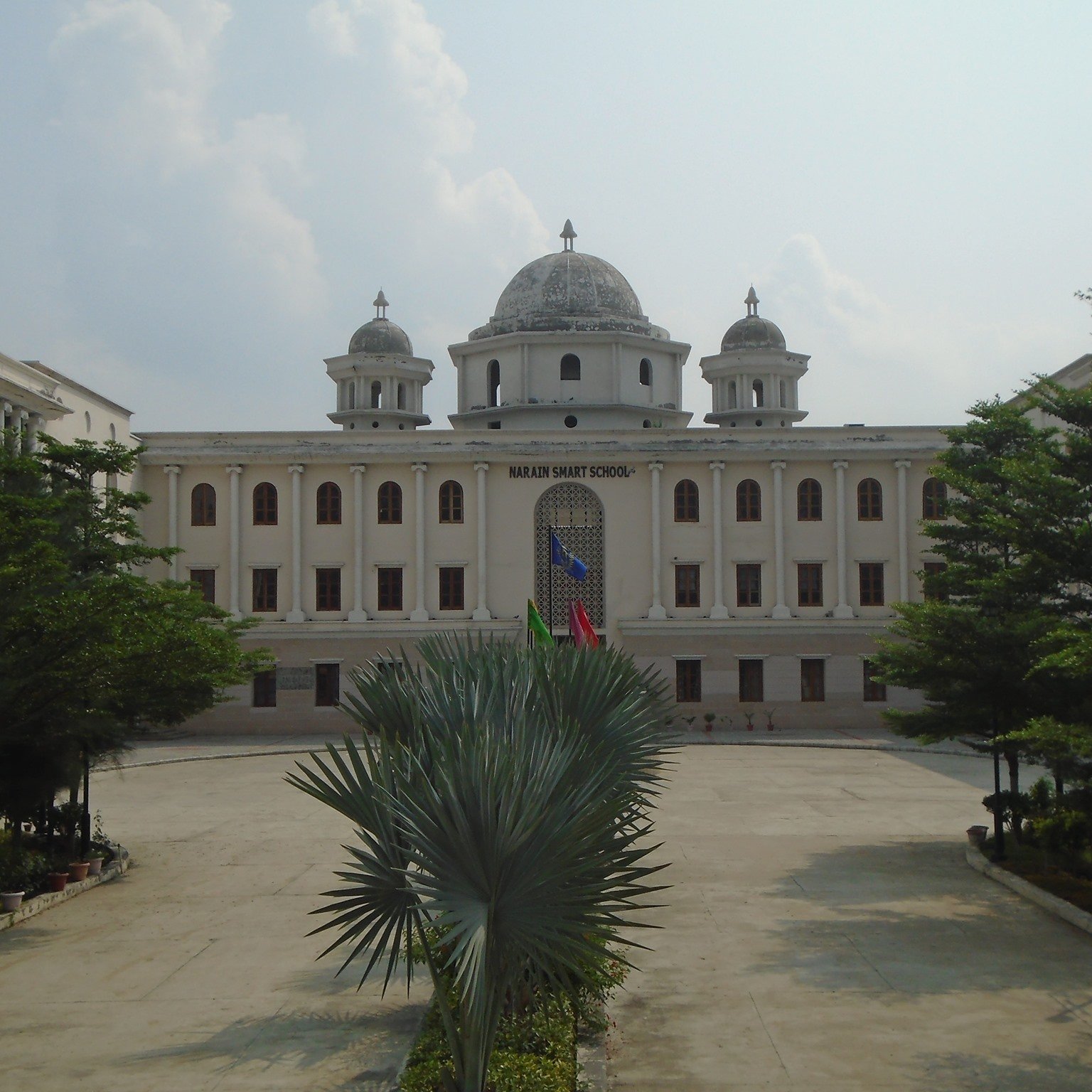 Narain Smart School