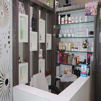 Rafi\'s Unisex Salon And Academy