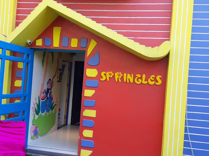 SPRINGLES Pre School